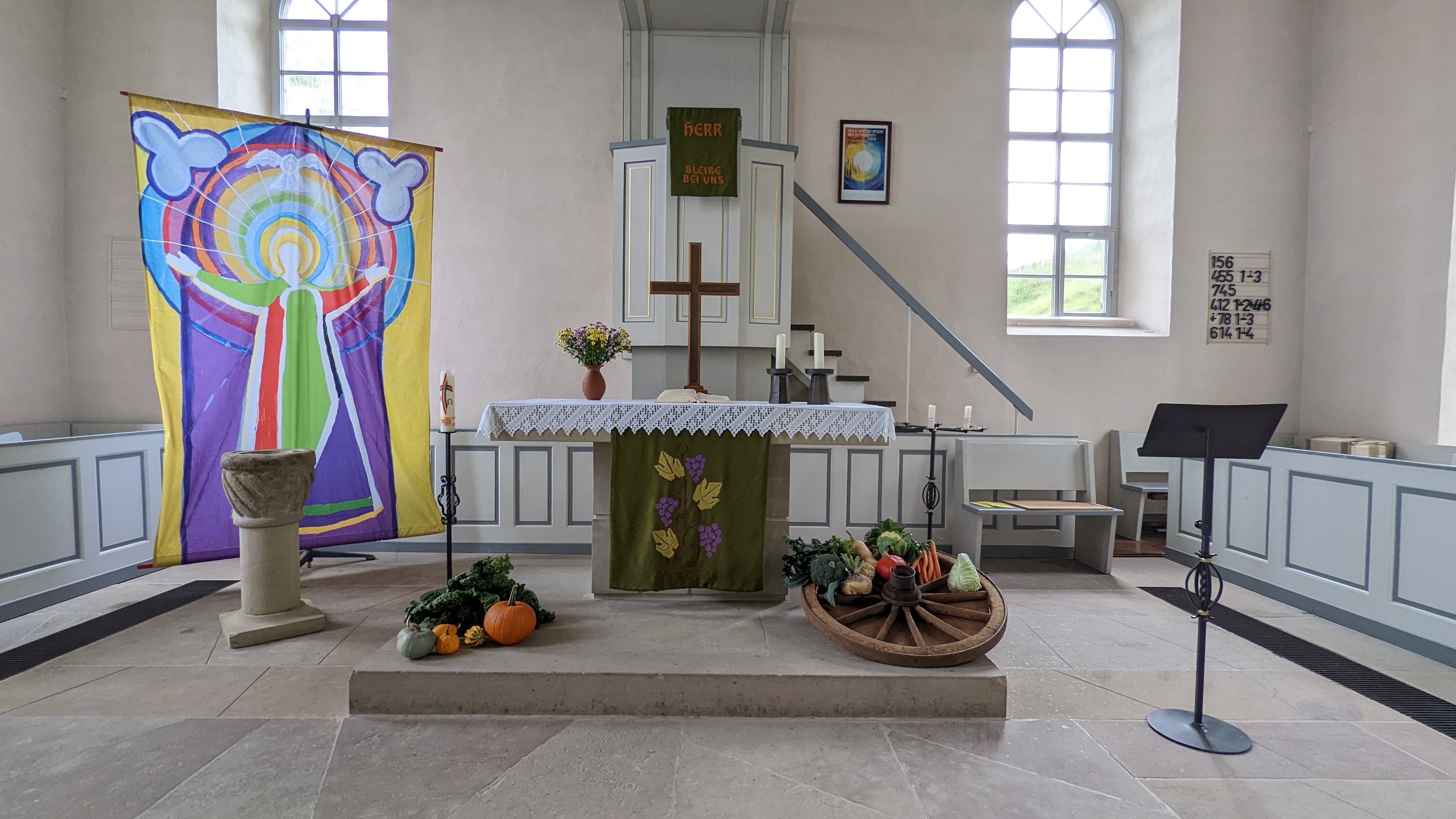 Altar der Kirche Burghasungen