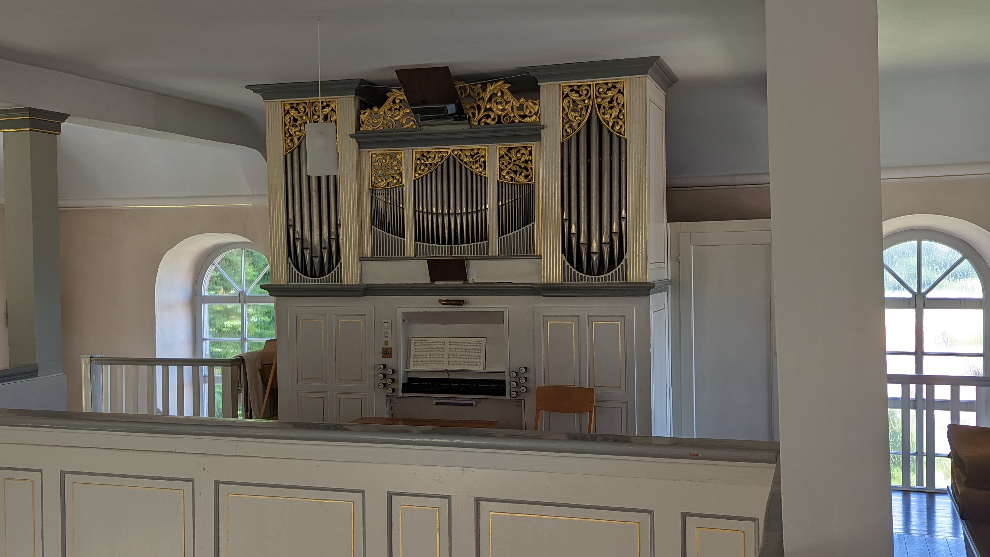 Orgel der Kirche Burghasungen