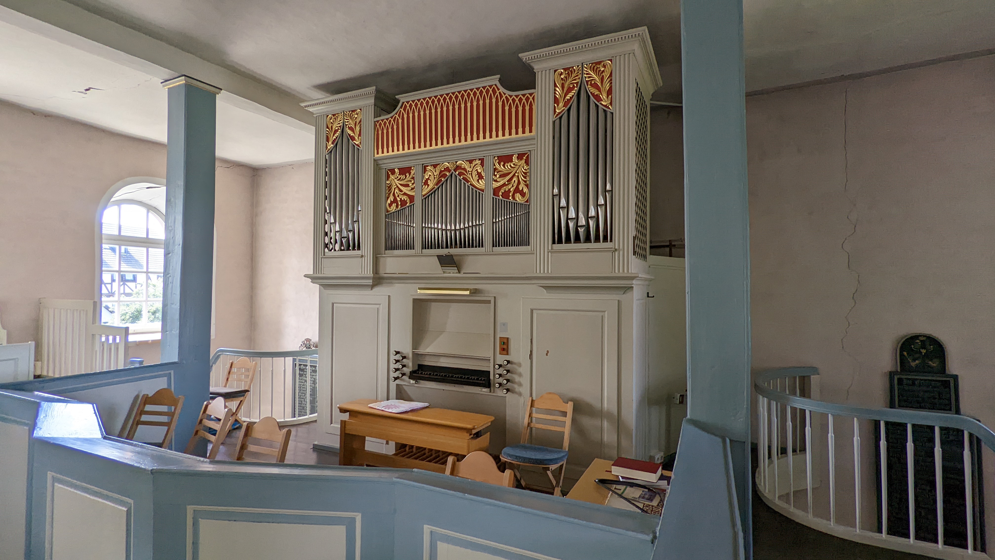 Orgel der Kirche Ehlen (rechte Seite)